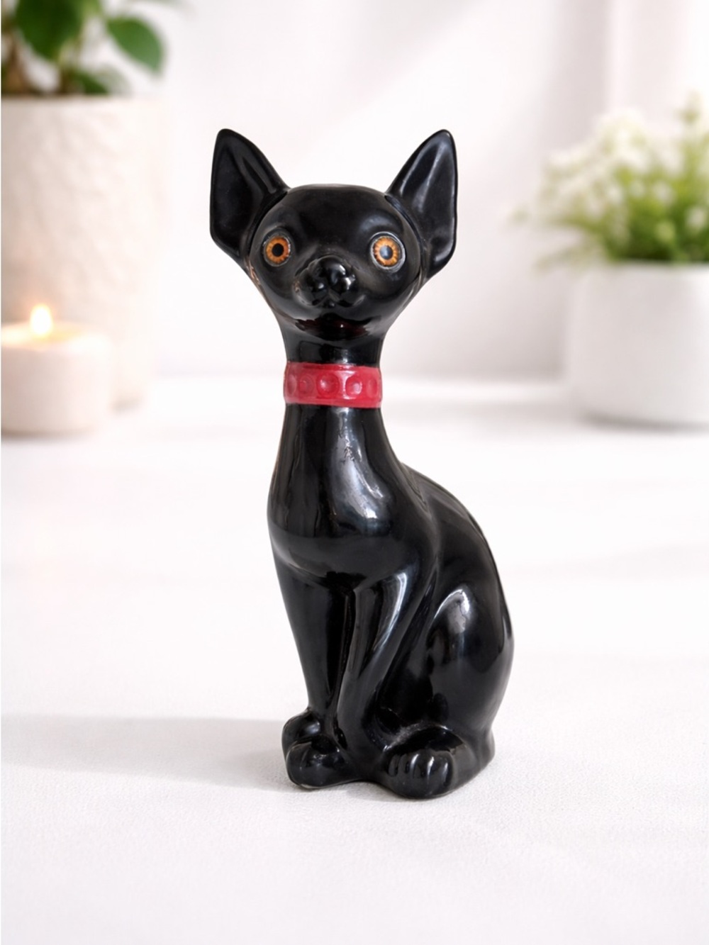 Vintage Black Cat Figurine with Red Collar – Glossy Ceramic Kitty Decor